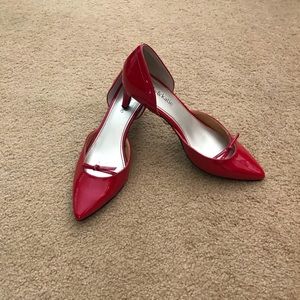 Kelly & Katie Red patent kitten heel dress shoes